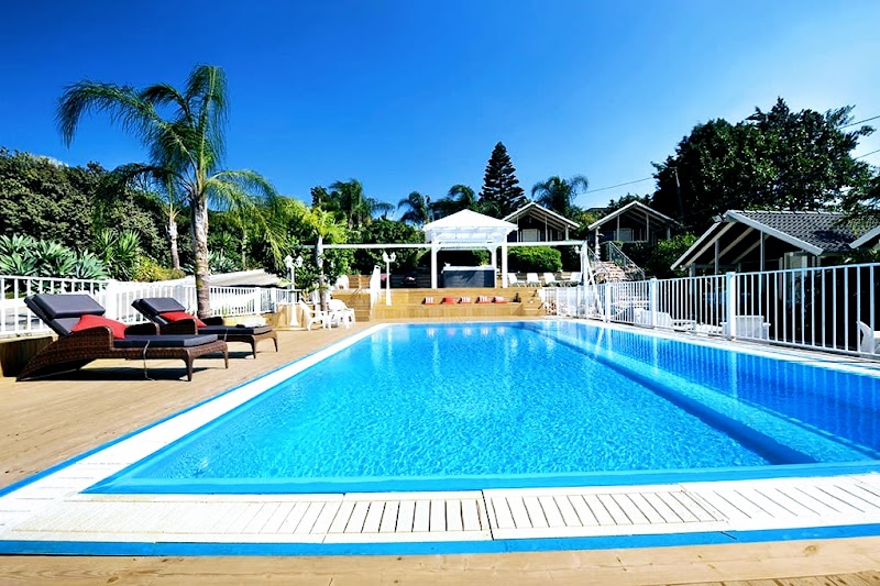 אחוזת אופוריה - שזור