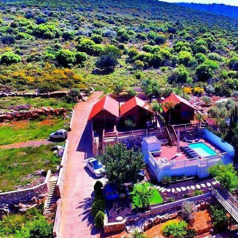 צ'קמרי בקתות בחורש - שזור