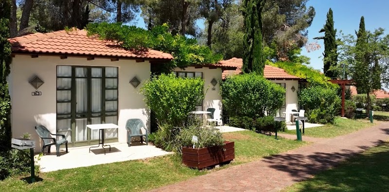 Green Hills Hotel - ירוק בהר בשורש - שורש