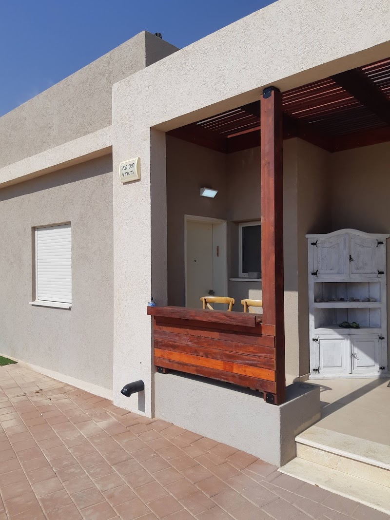 אירוח מול הרי אדום - באר אורה