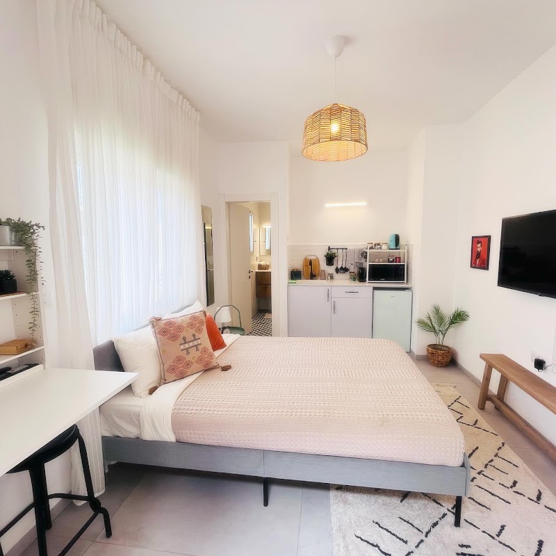 ארץ מדבר - באר אורה