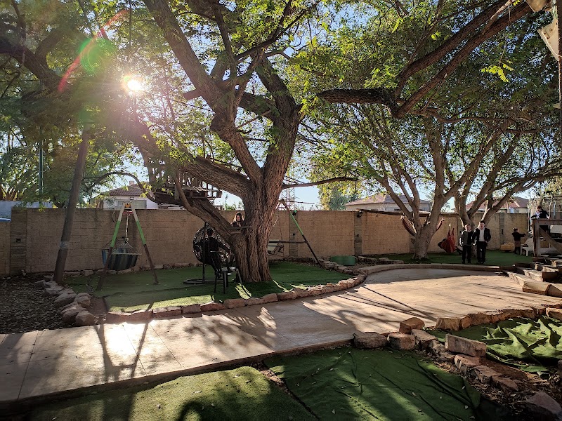 בית הארחה קוממיות-לחרדים בלבד - קוממיות