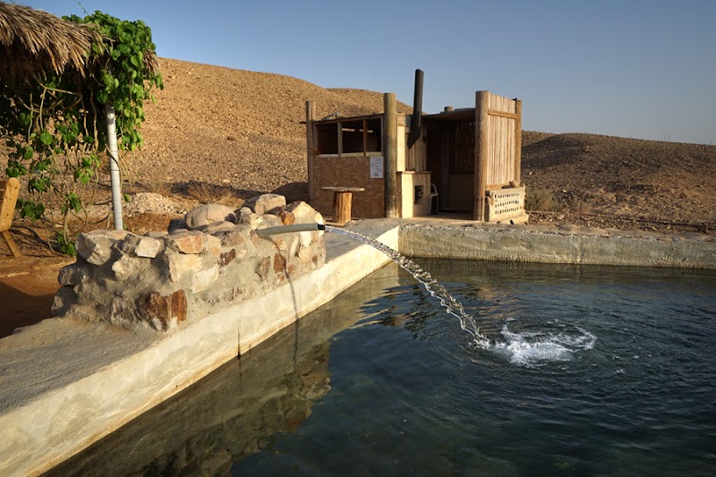 חאן תמרים בצוקים - צוקים