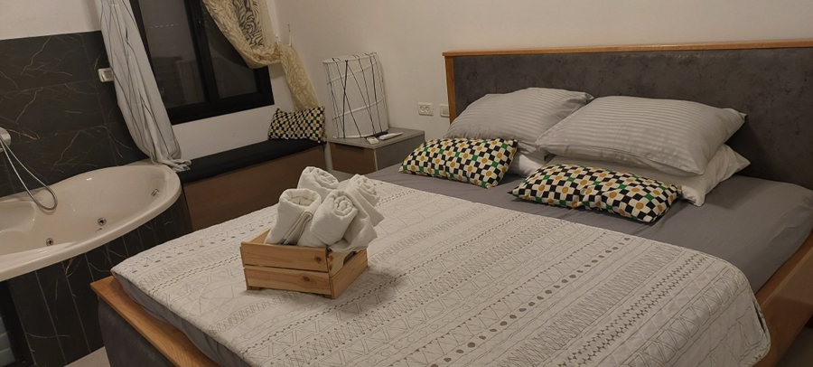 חדר שינה זוגי עם גאקוזי בצימר הר שוקף