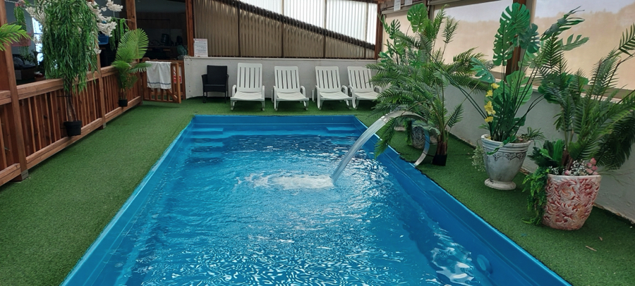 בריכה בצימר הר שוקף