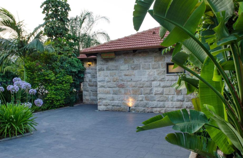 צימר אחוזת רנסנס בראש פינה